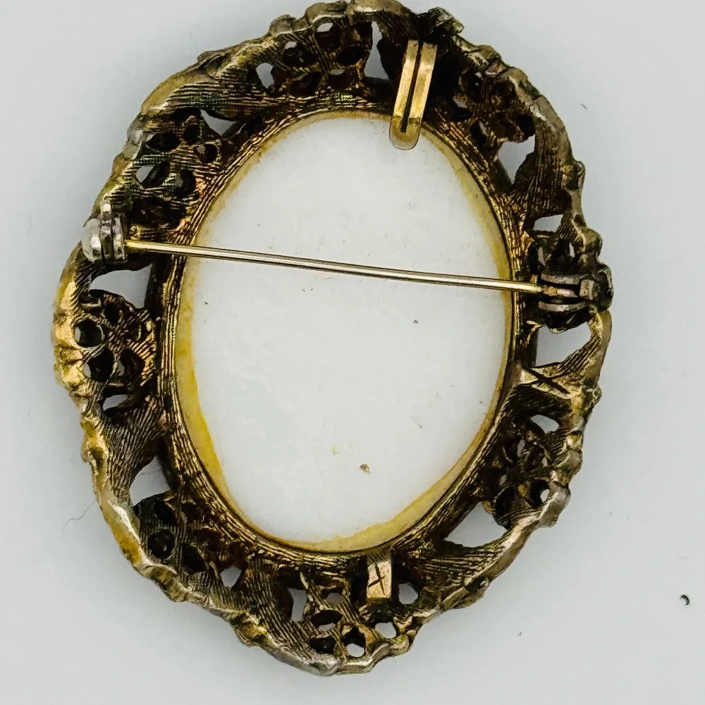 N/A vintage oval